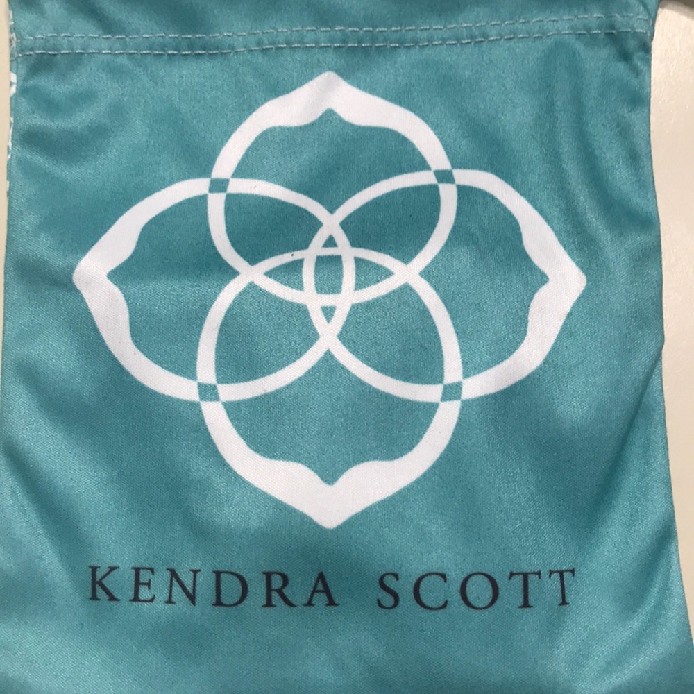 Kendra Scott Barbara necklace